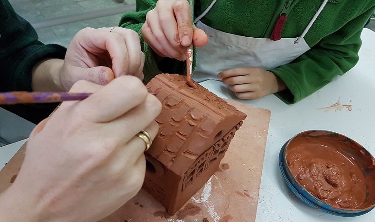 Nuevo taller de cerámica en familia dedicado a la Navidad