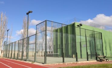 El Ayuntamiento de Pedrola convoca la licitación para cubrir la pista de pádel
